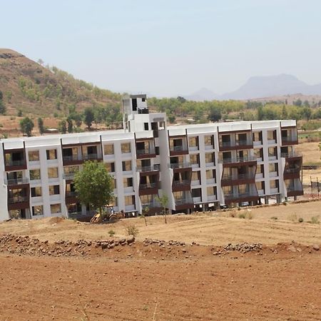 Strawberry Hills Saputara Otel Dış mekan fotoğraf