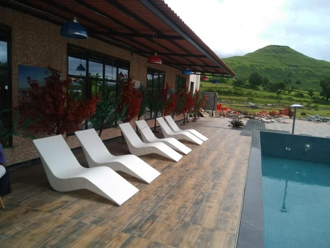 Strawberry Hills Saputara Otel Dış mekan fotoğraf