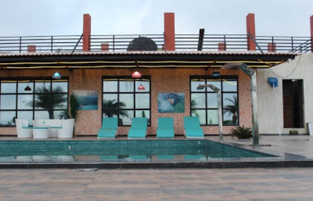 Strawberry Hills Saputara Otel Dış mekan fotoğraf