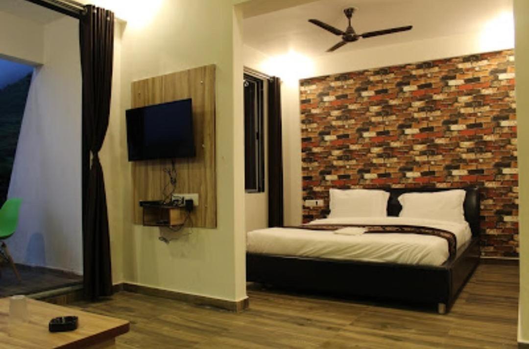 Strawberry Hills Saputara Otel Dış mekan fotoğraf