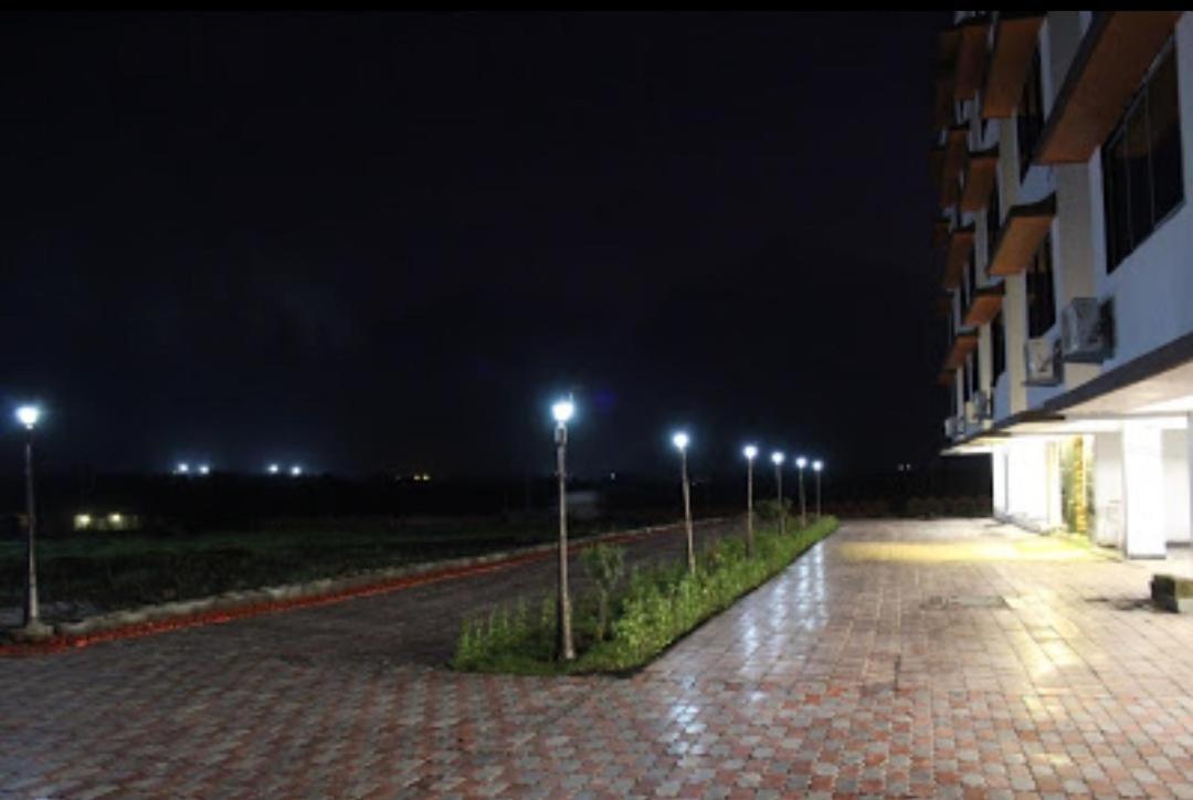 Strawberry Hills Saputara Otel Dış mekan fotoğraf