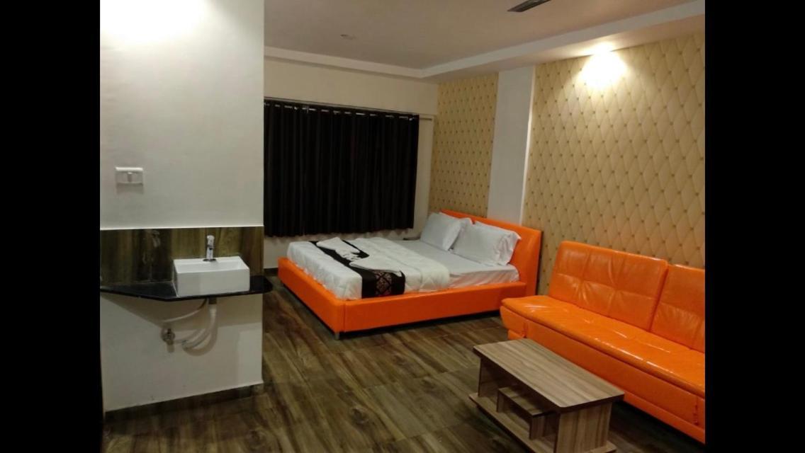 Strawberry Hills Saputara Otel Dış mekan fotoğraf